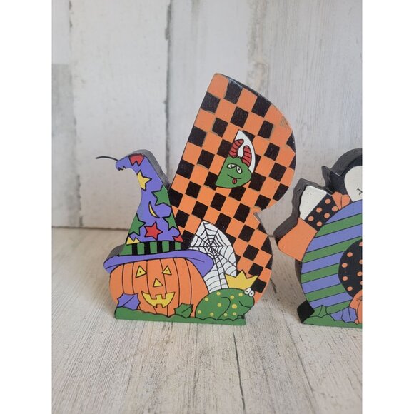 Rustic vintage BOO Halloween letter block set - Picture 2 of 6